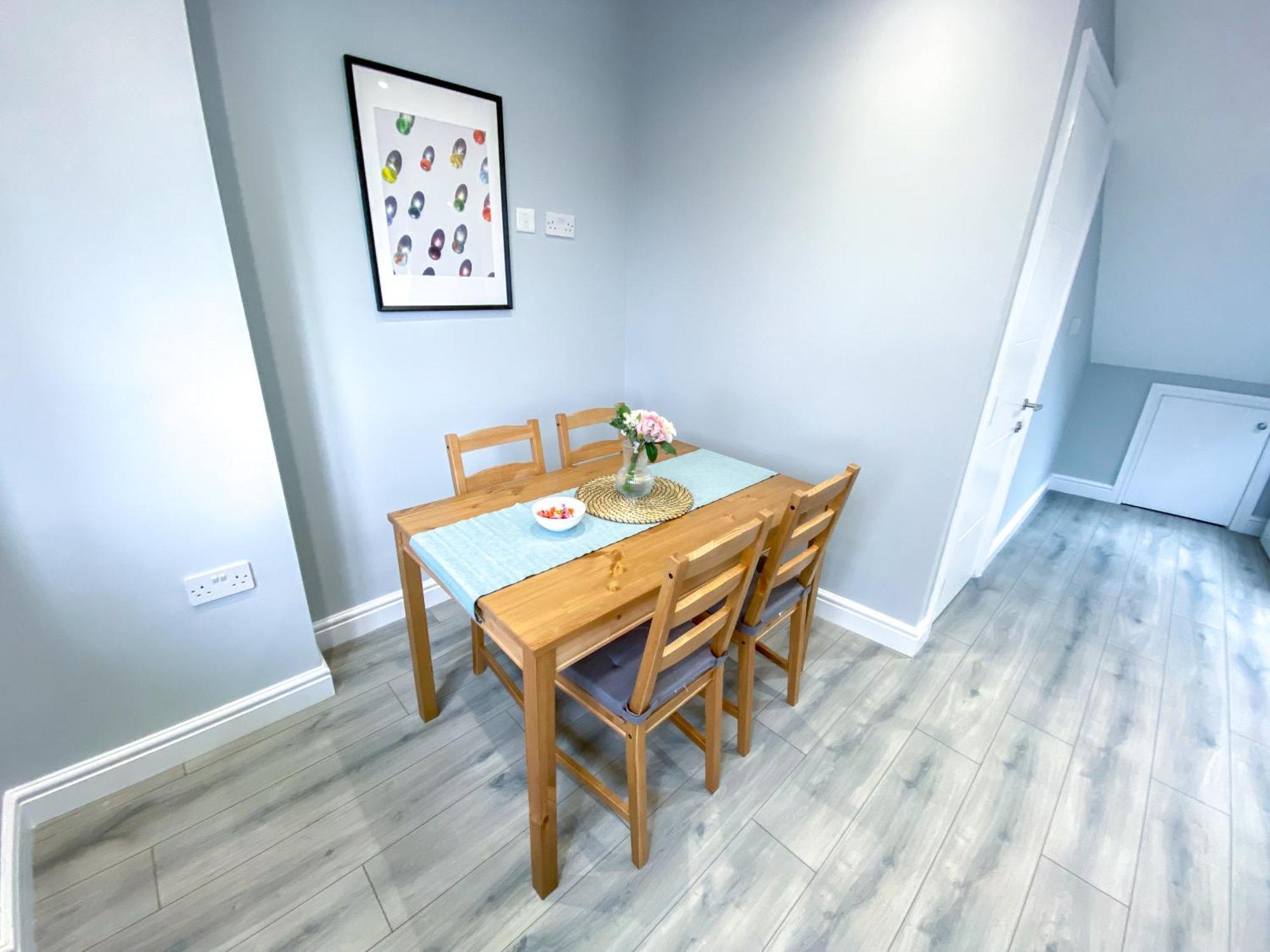 Large 1-Bedroom Flat, 5 Guest, London - F4 外观 照片