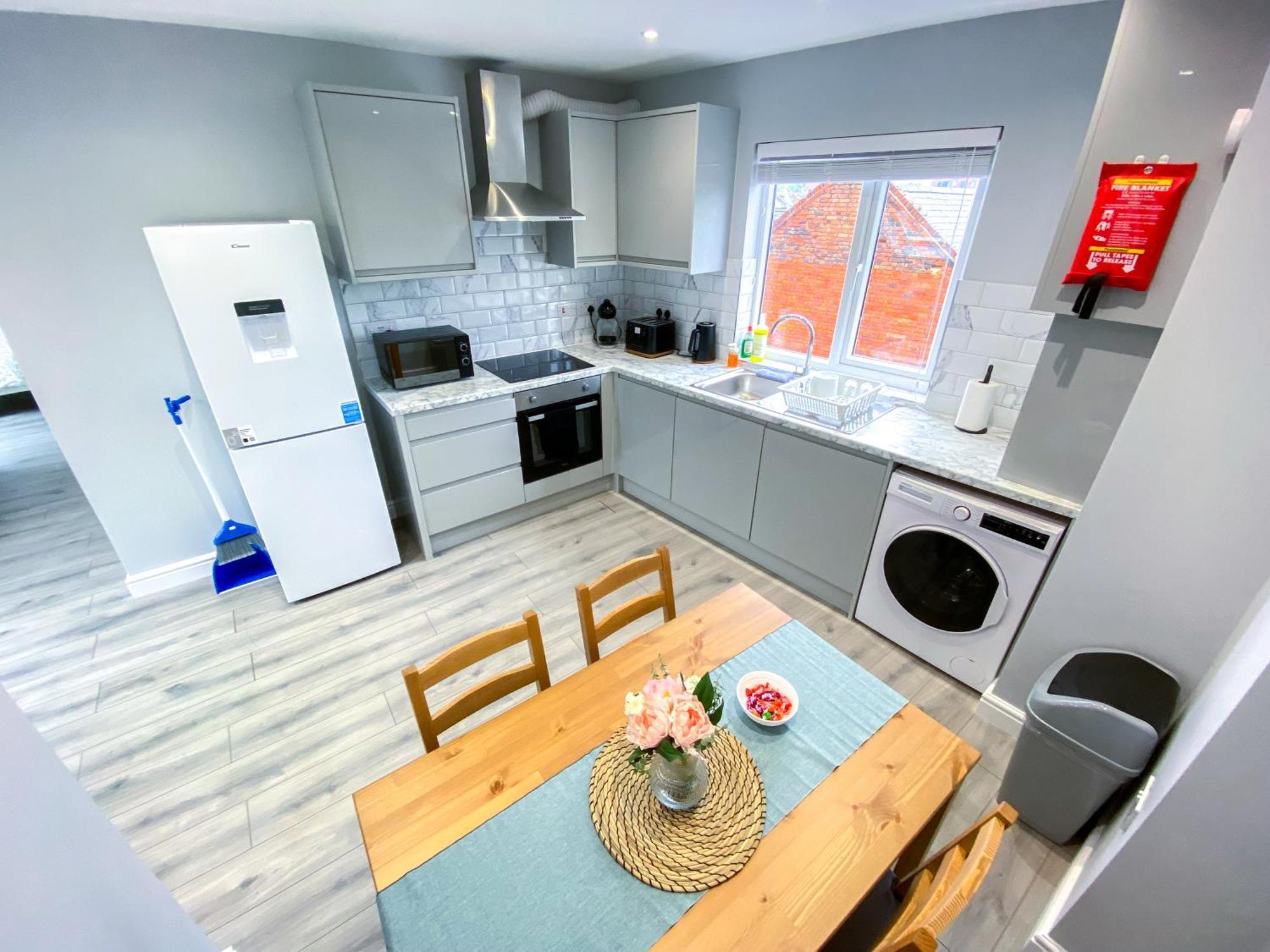 Large 1-Bedroom Flat, 5 Guest, London - F4 外观 照片